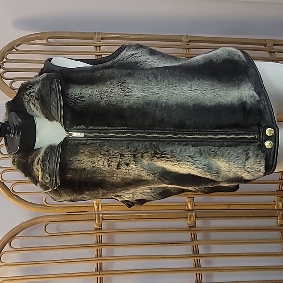 BIG CHILL black faux fur vest size large faux leather - Picture 4 of 14